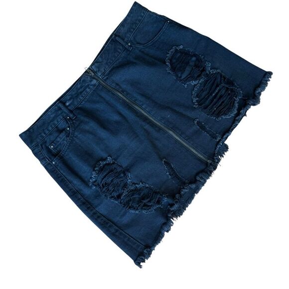 Forever 21 F21 Black Distressed Zip Front Mini Skirt - Picture 6 of 7